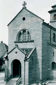 Frontansicht der Georgskirche in Rittersbach